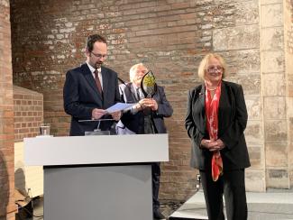 Übergabe Auszeichnung Jülich