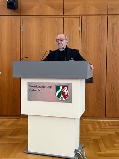 Professor Kellig, Detmold