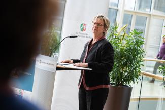 Grußwort Sylvia Löhrmann
